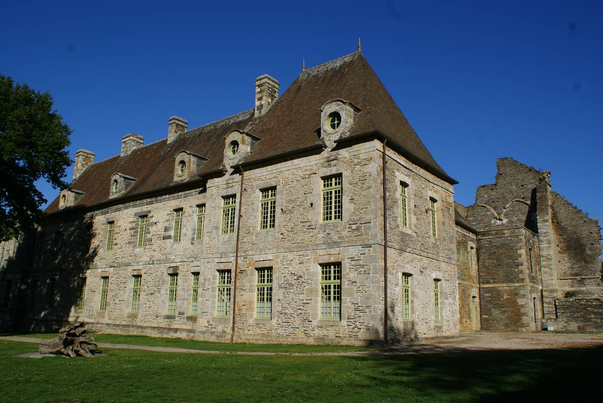 Abbaye de Bon Repos | Destination Coeur de Bretagne - Kalon Breizh
